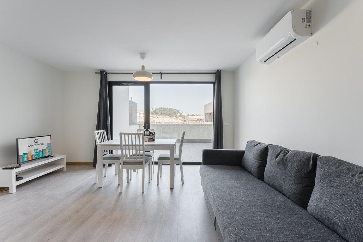 Апартаменты Guestready - Sleek Monochromatic In Bonfim Порту Экстерьер фото